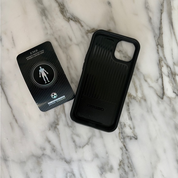 OtterBox Black Phone Case w/unused EMF Blocking Sticker - Picture 1 of 6